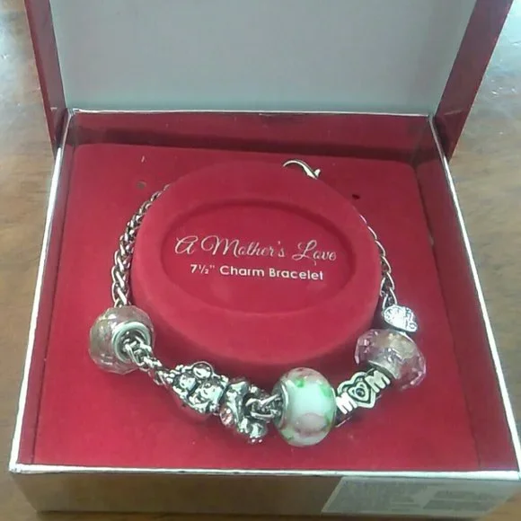 BEAUTIFUL CHARM BRACELET - Picture 3 of 8